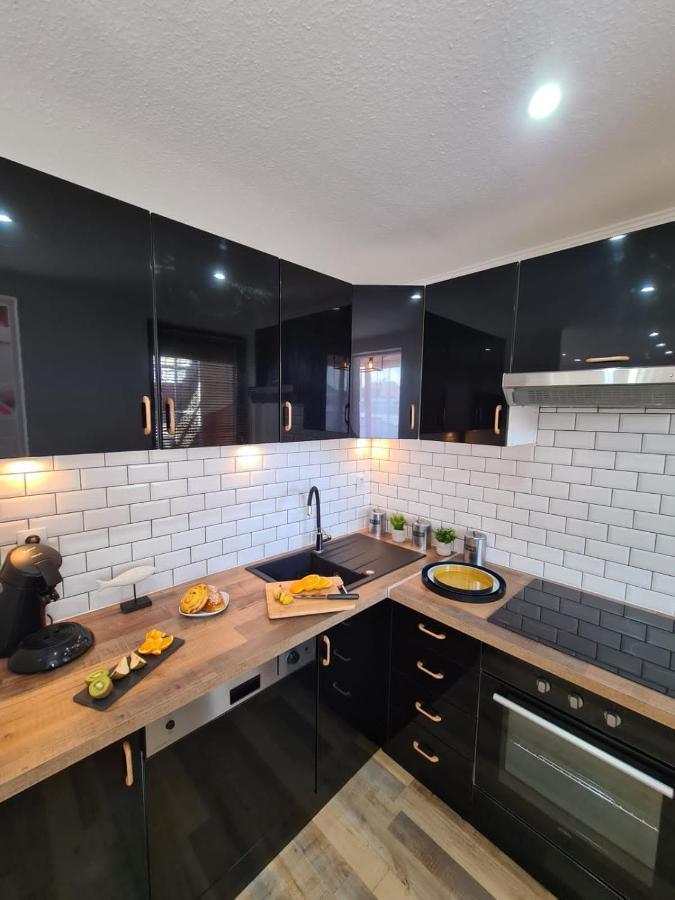 Le Raffine-Parking Prive-Proche Frontiere Bale Appartement Saint-Louis  Buitenkant foto