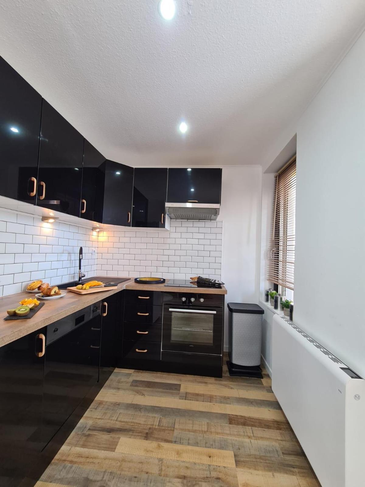 Le Raffine-Parking Prive-Proche Frontiere Bale Appartement Saint-Louis  Buitenkant foto